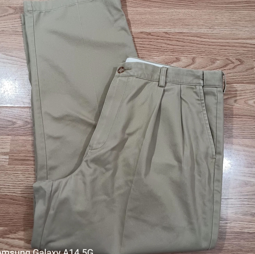 L.L. Bean Comfort Waist Chino Pants Men’s 40x30